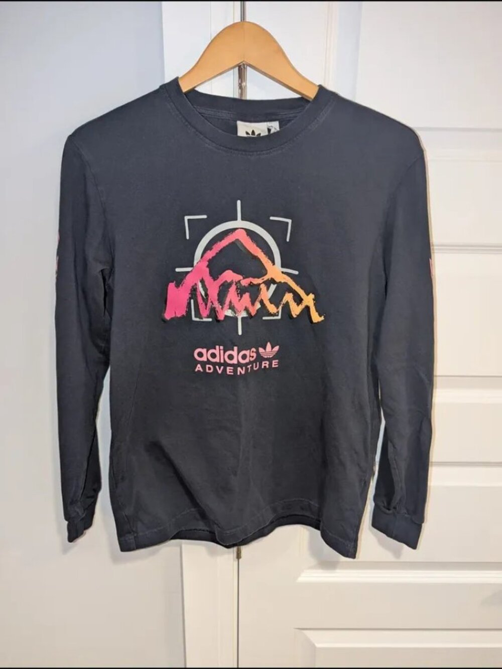 adidas Originals Adventure Ride Long Sleeve Mountain Graphic Shirt – XS